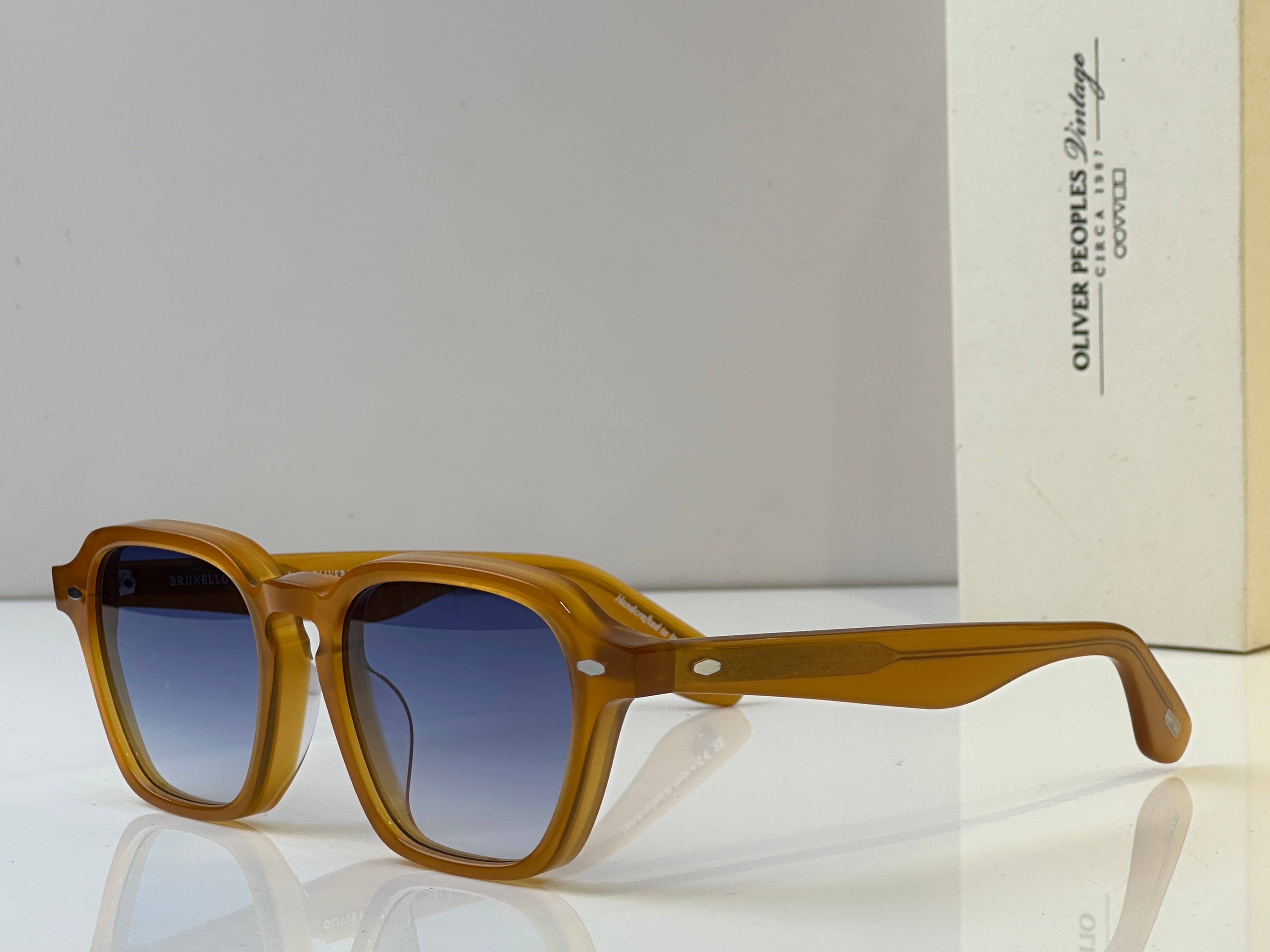 Oliver Peoples 2025