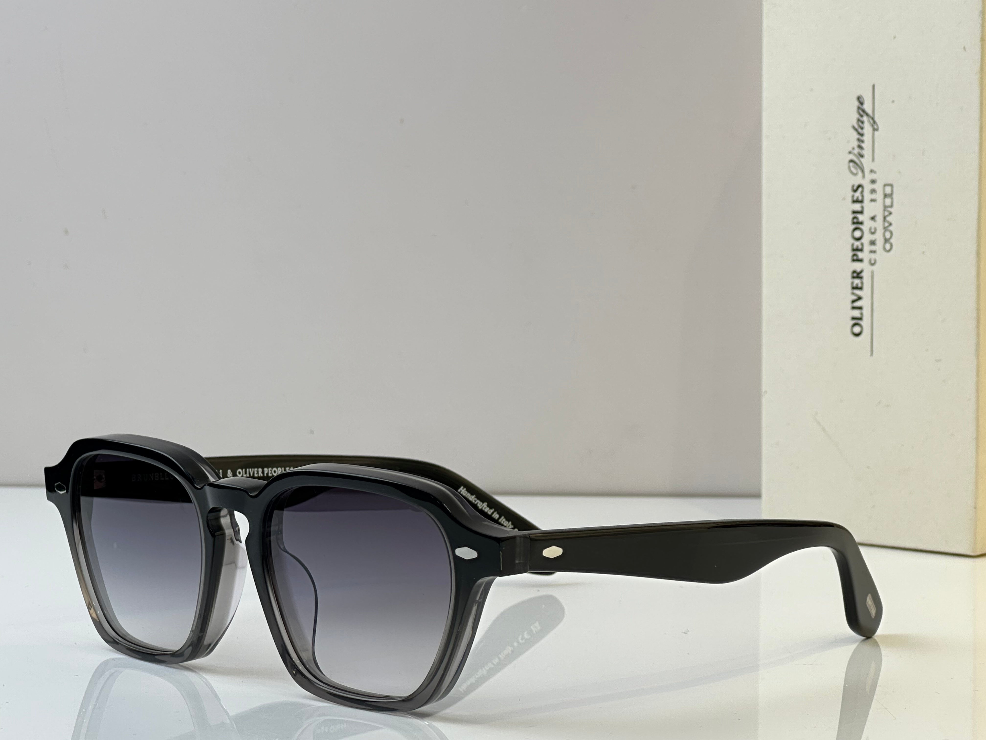 Oliver Peoples 2025