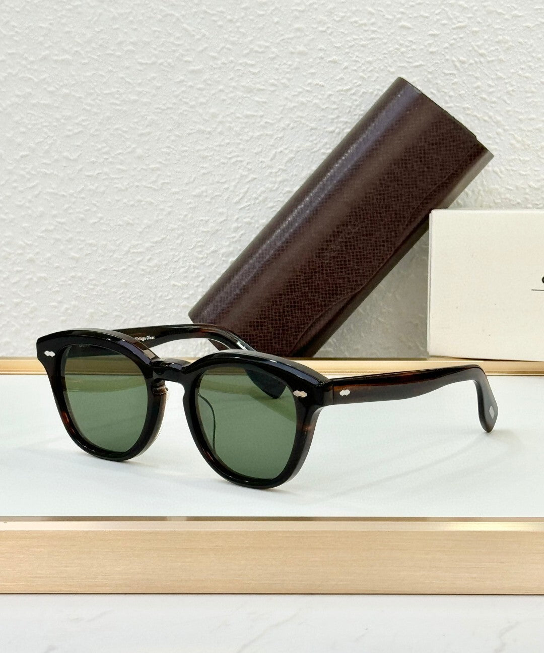 Oliver Peoples 2025