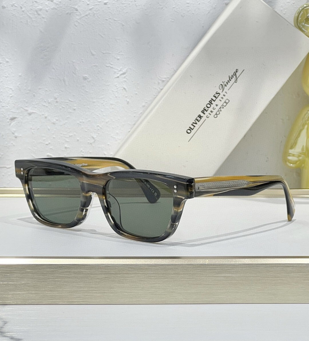 Oliver Peoples 2025