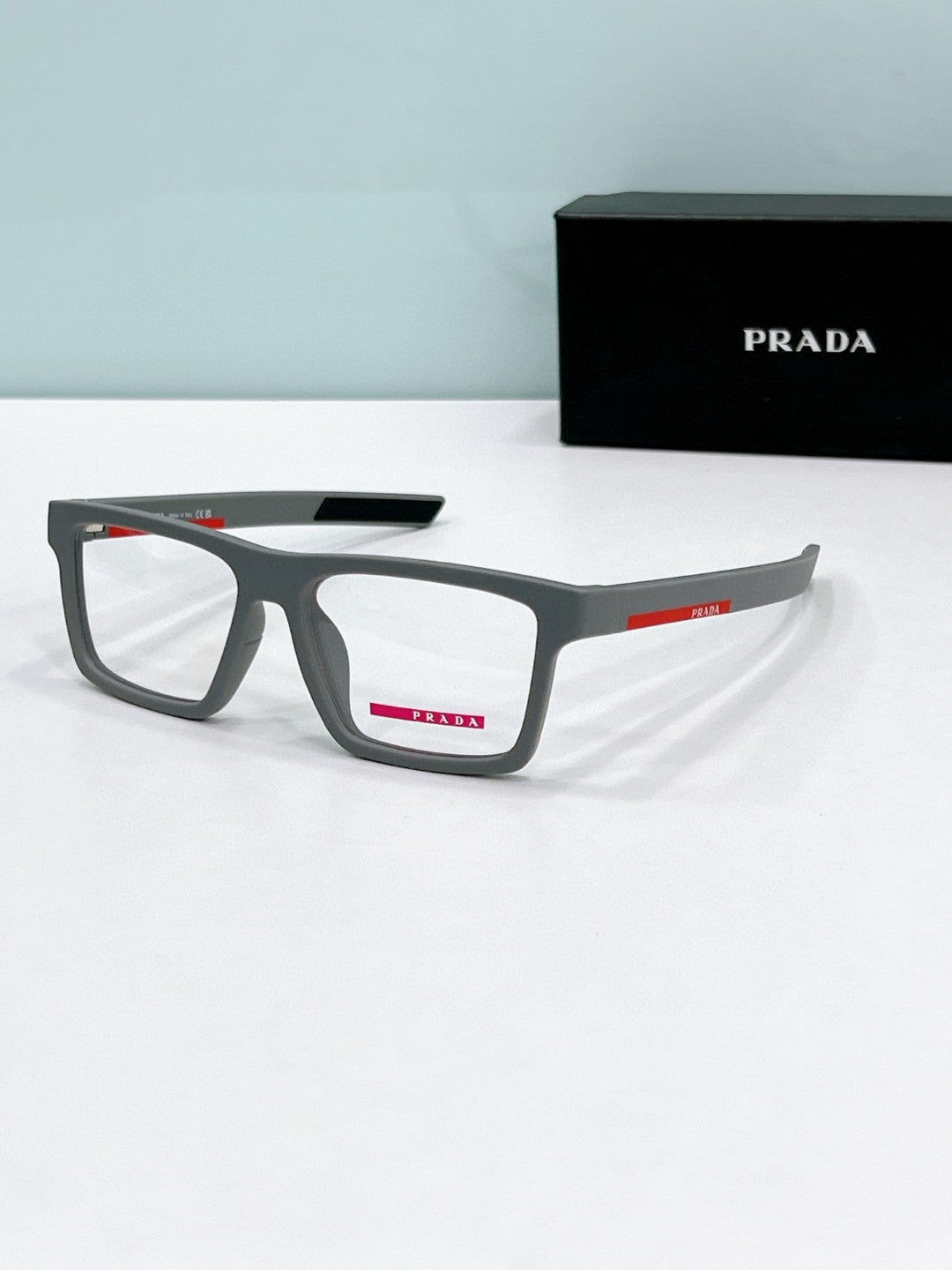 Prada  2025