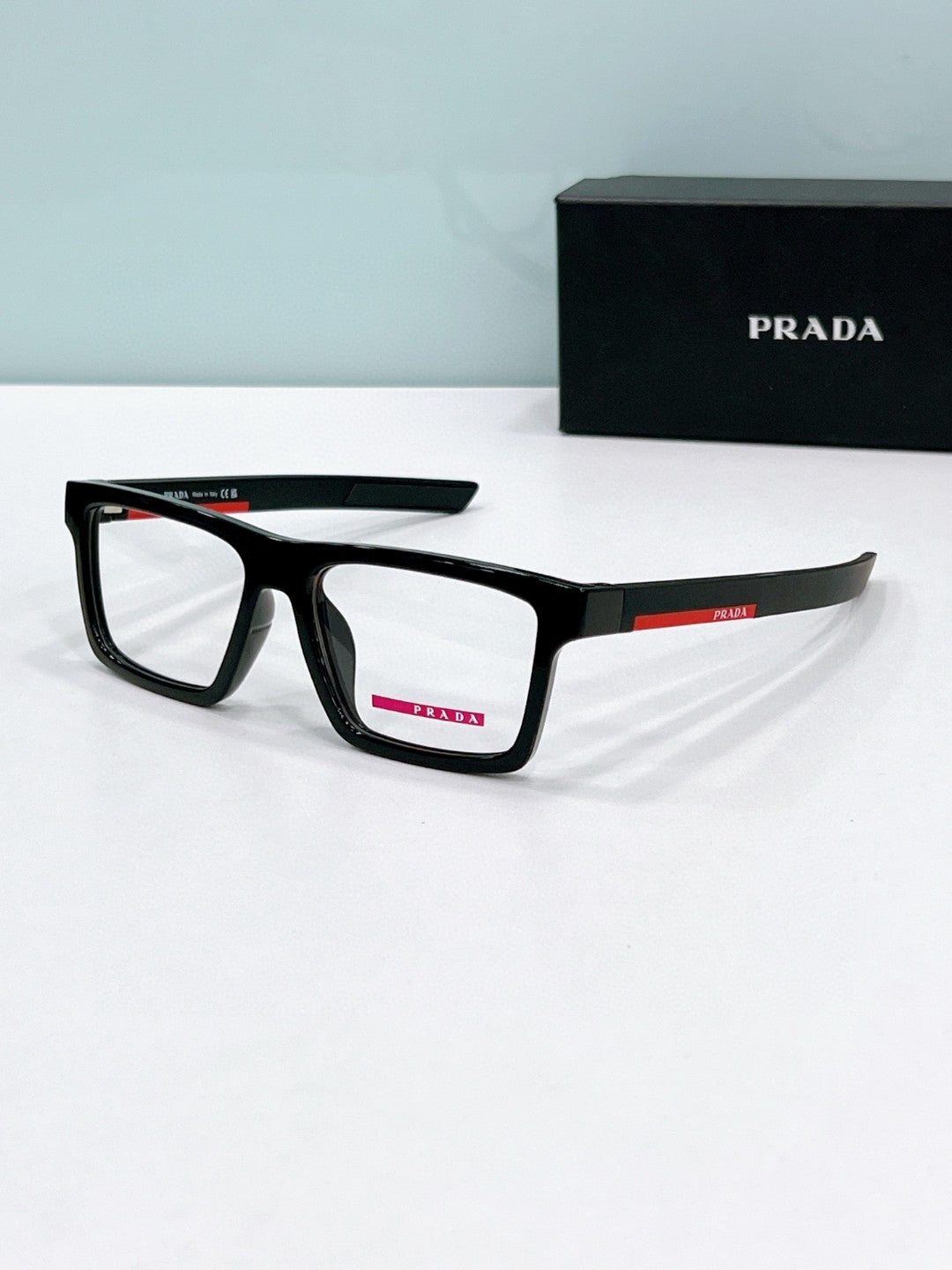 Prada  2025