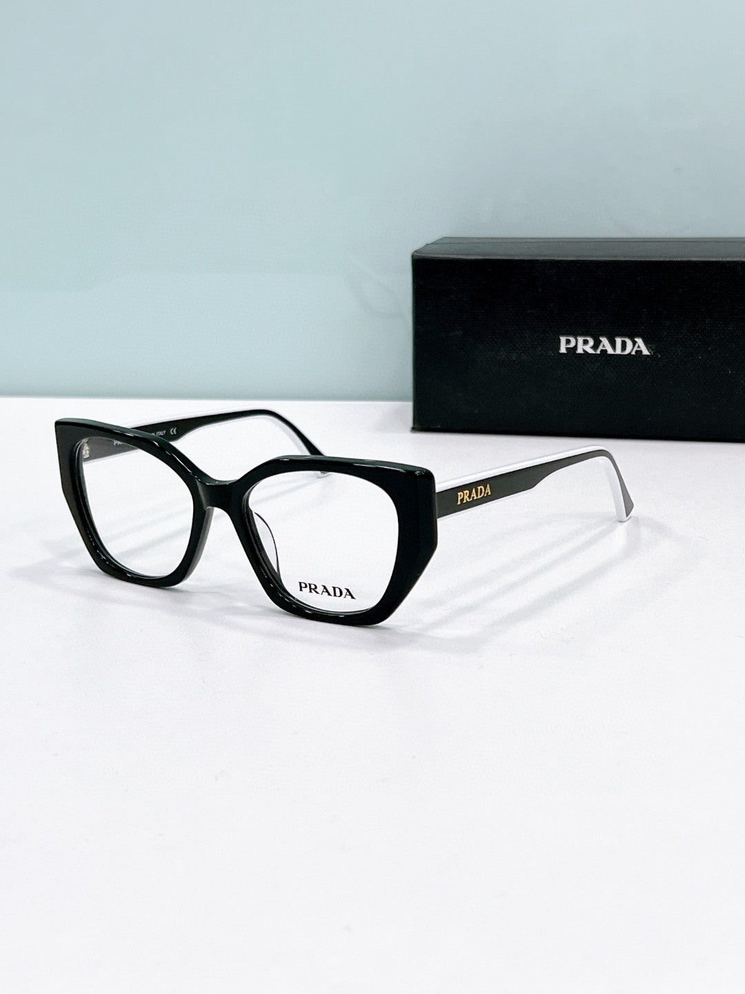 Prada  2025
