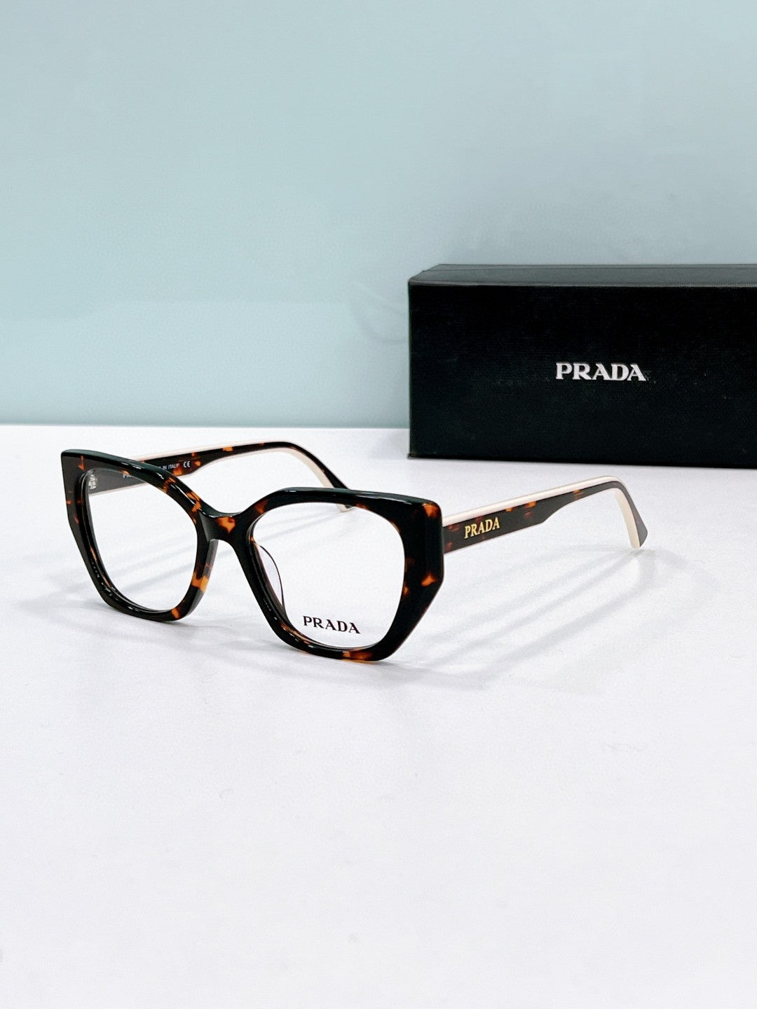 Prada  2025