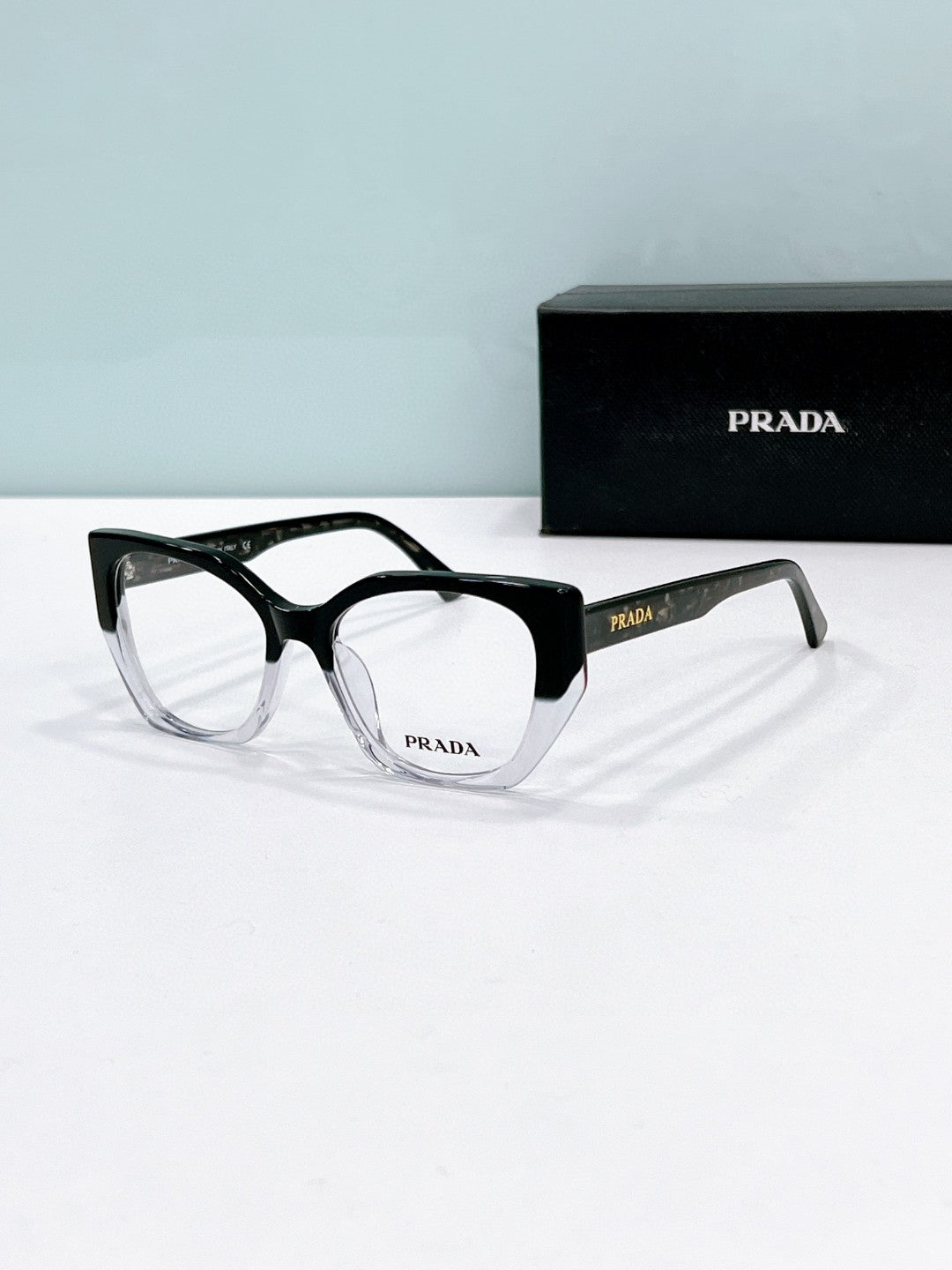 Prada  2025