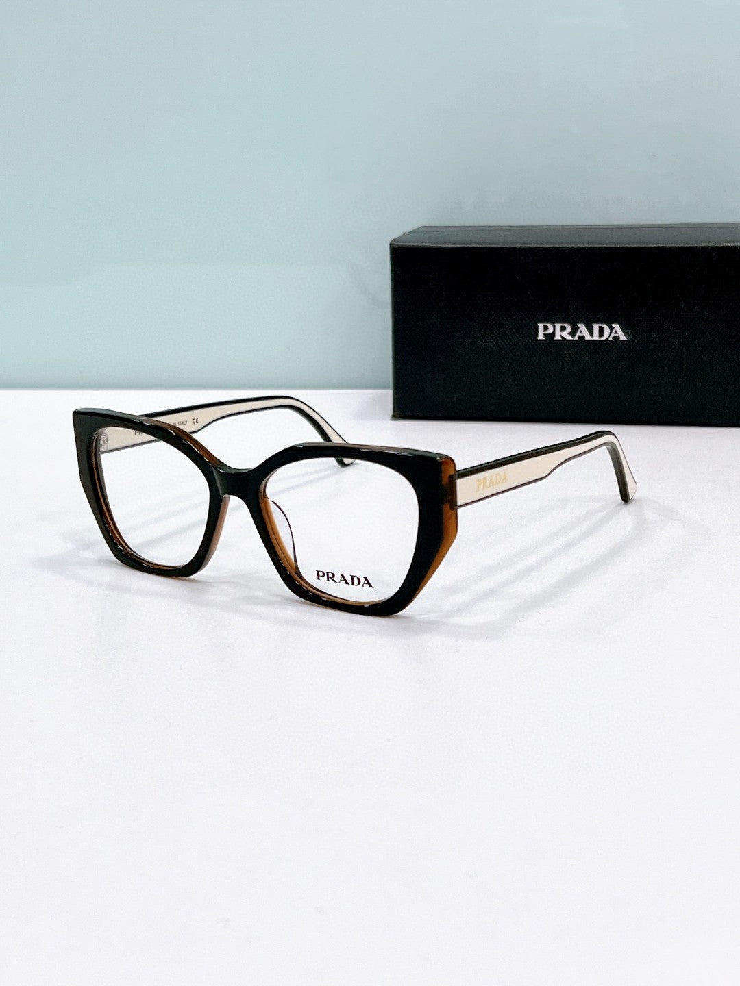 Prada  2025