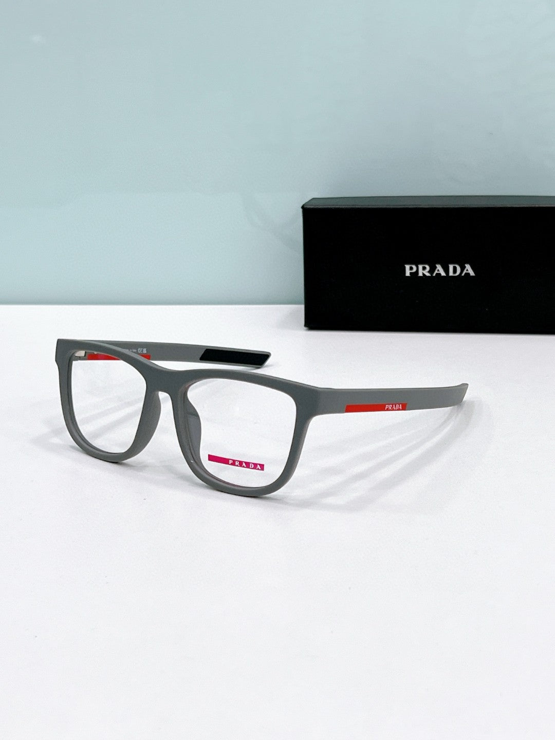 Prada  2025