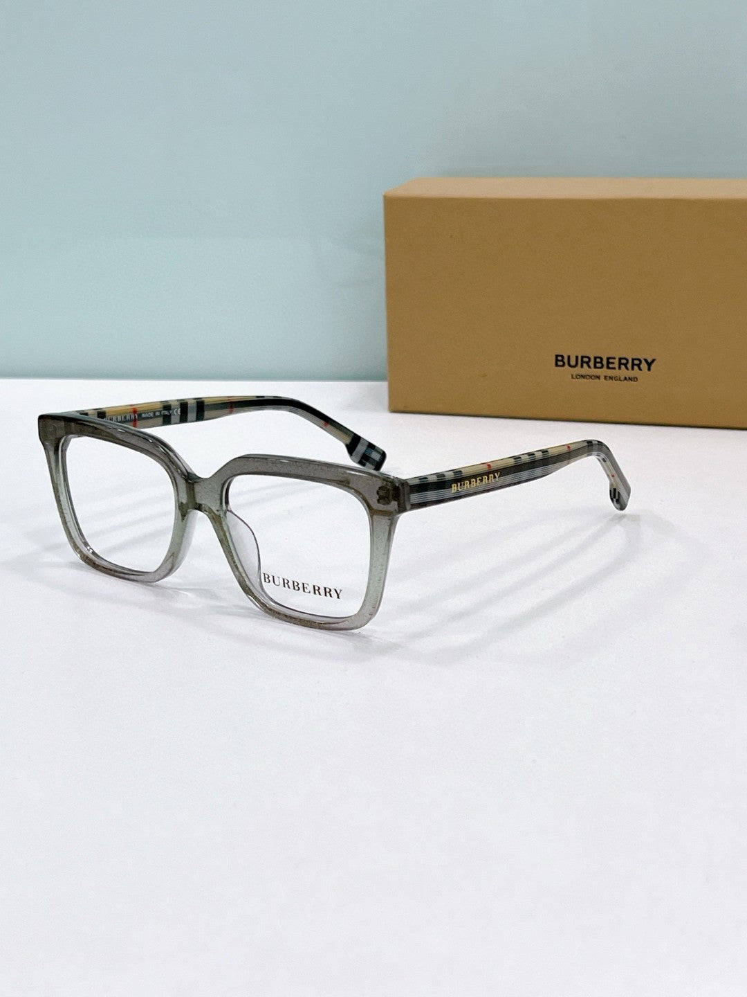 Burberry 2025