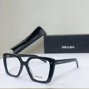 Prada  2025