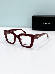 Prada  2025