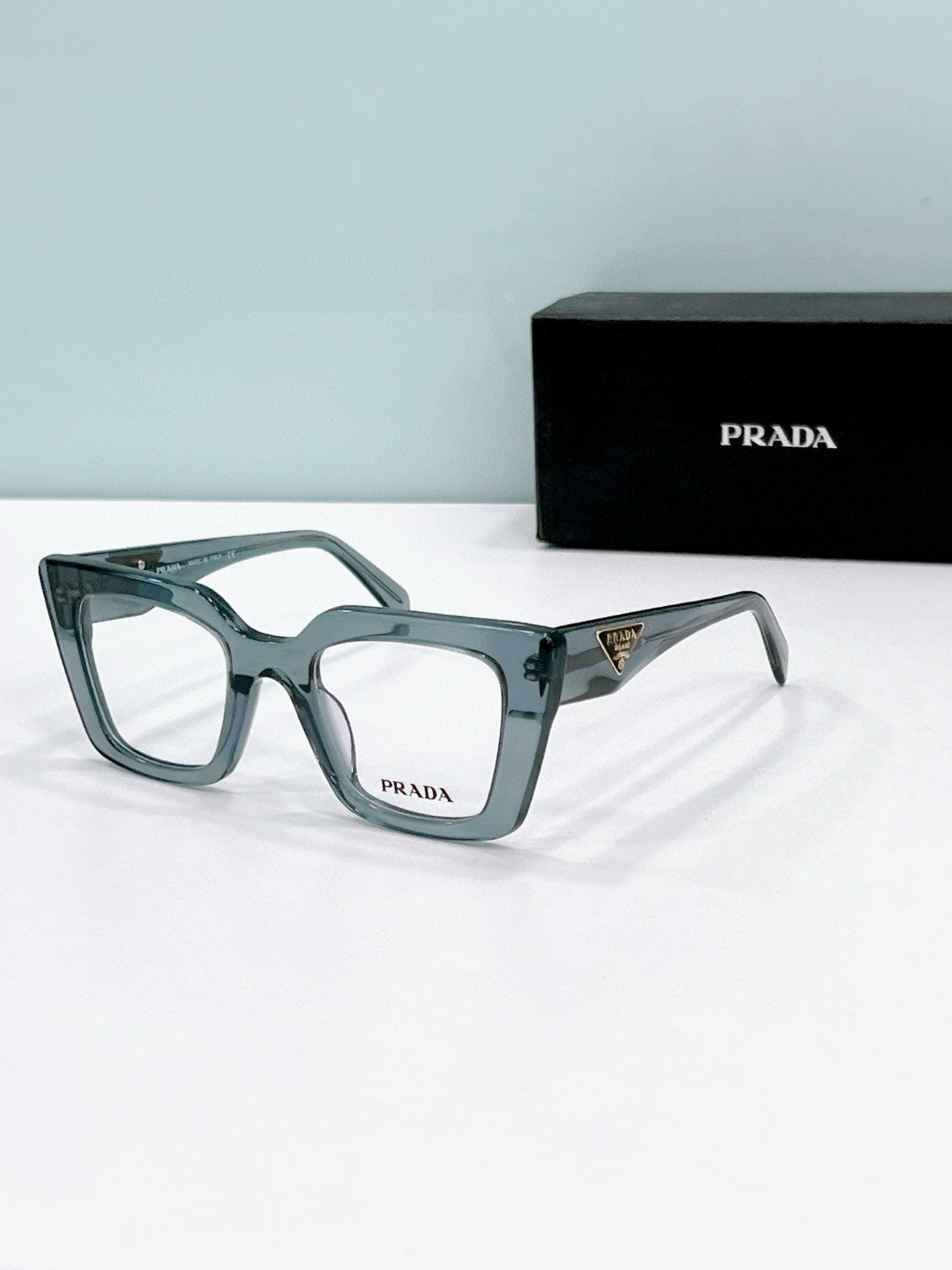 Prada  2025