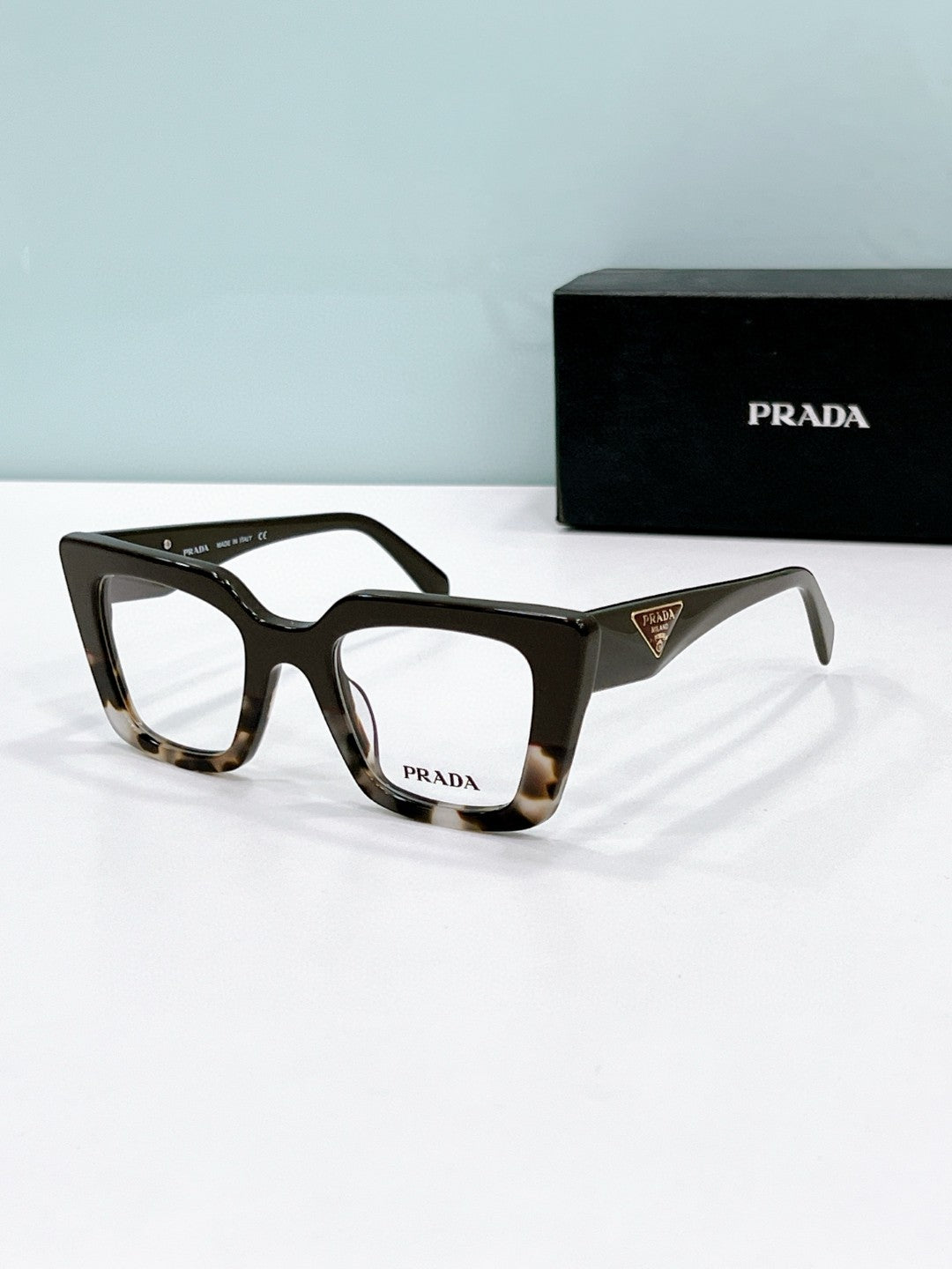 Prada  2025