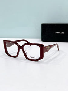 Prada  2025