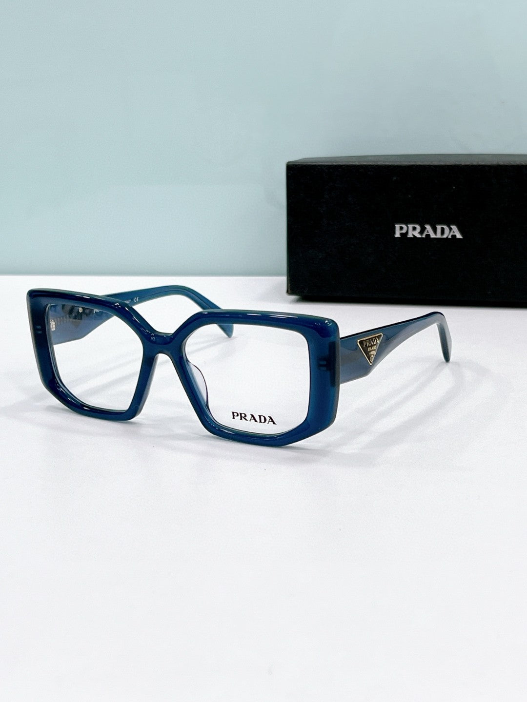 Prada  2025