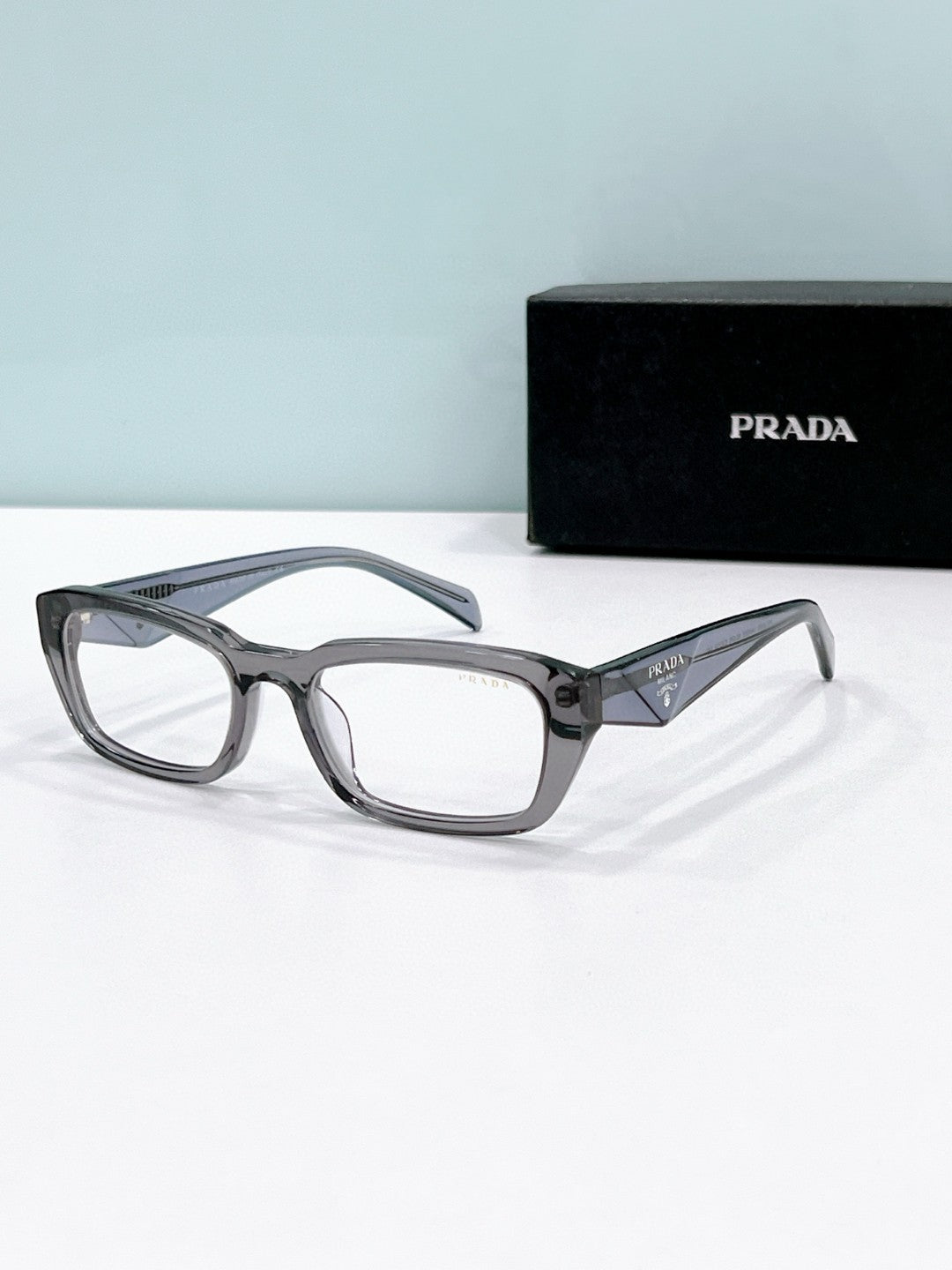Prada  2025