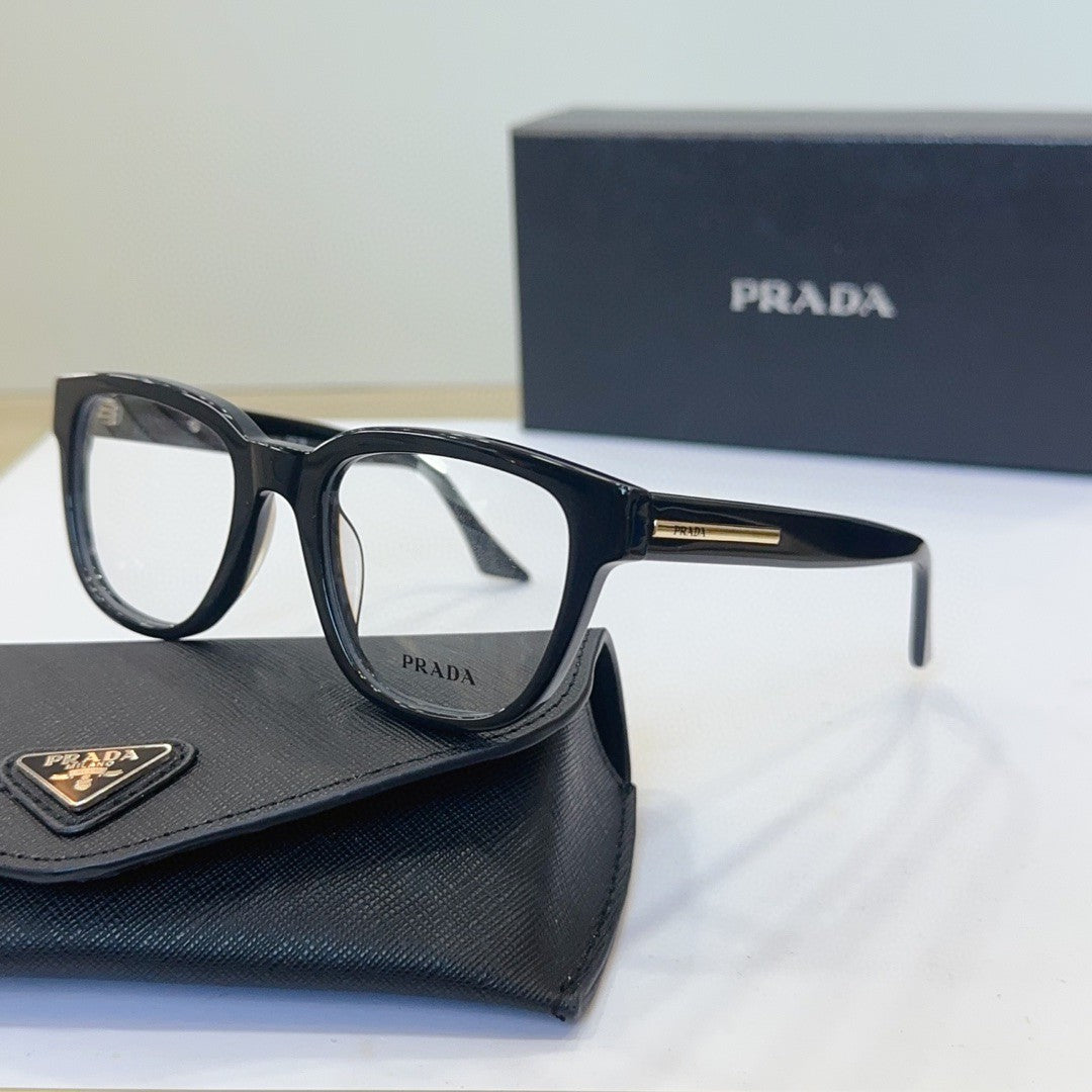 Prada  2025