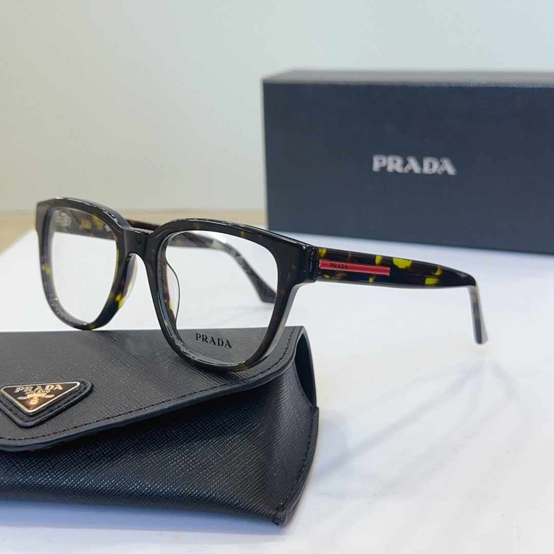 Prada  2025