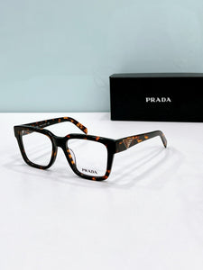 Prada  2025