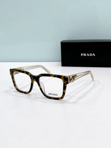 Prada  2025