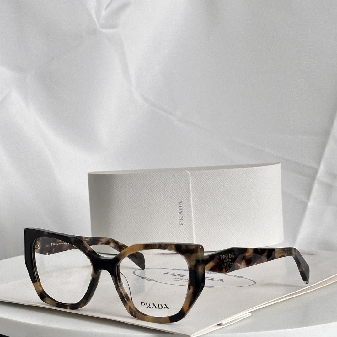 Prada  2025
