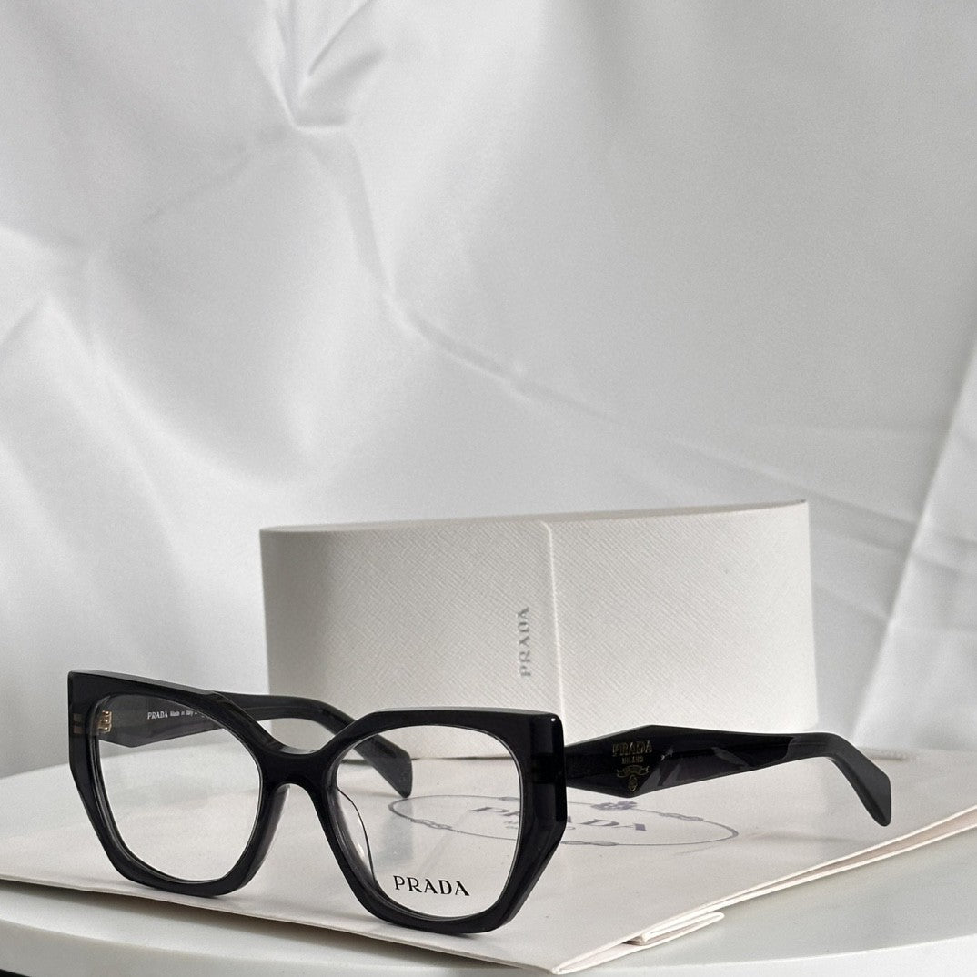 Prada  2025