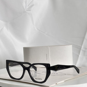 Prada  2025