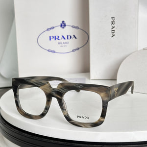 Prada  2025