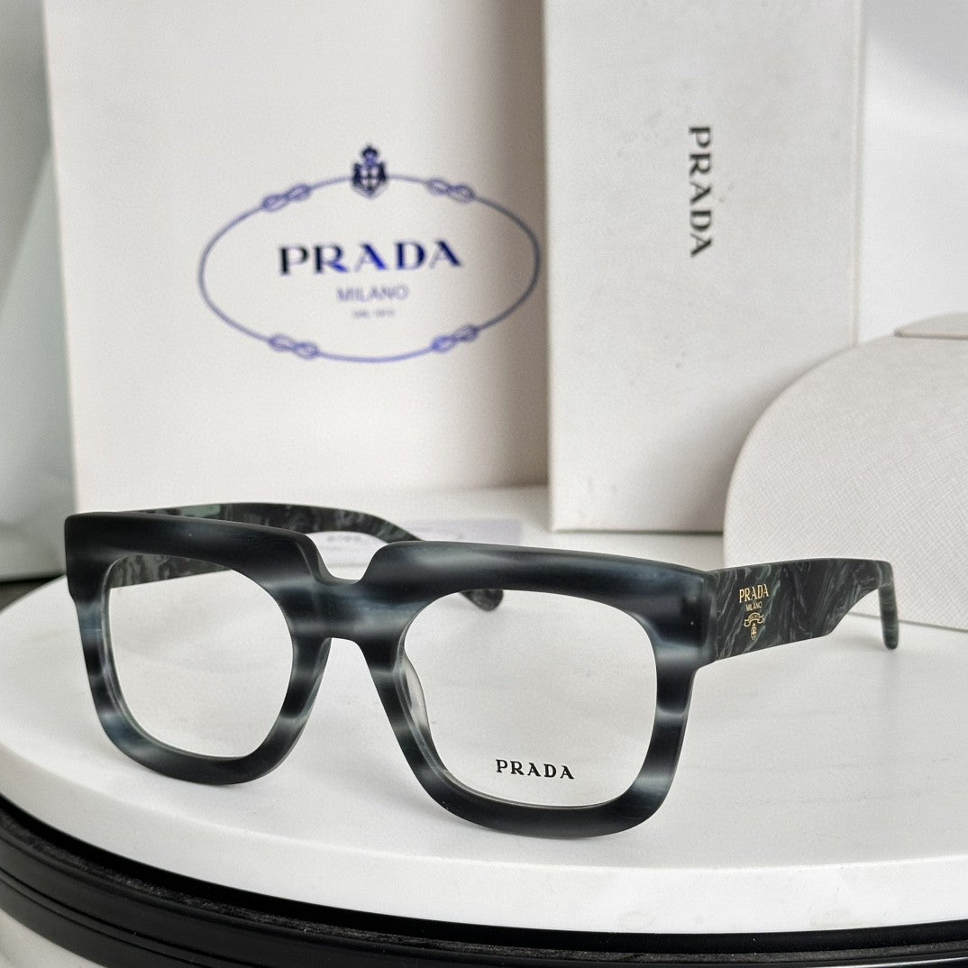 Prada  2025