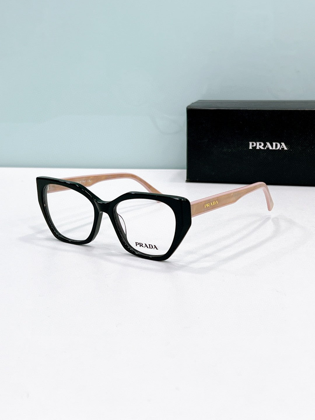 Prada  2025