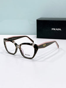 Prada  2025