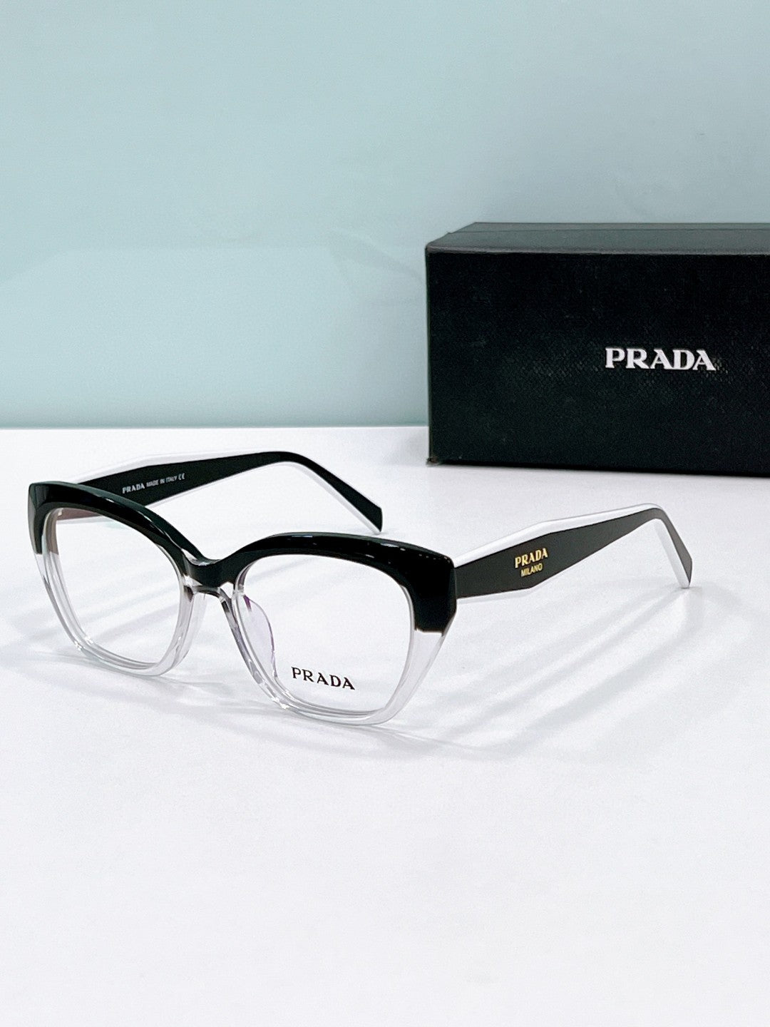 Prada  2025
