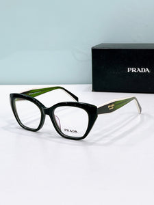 Prada  2025
