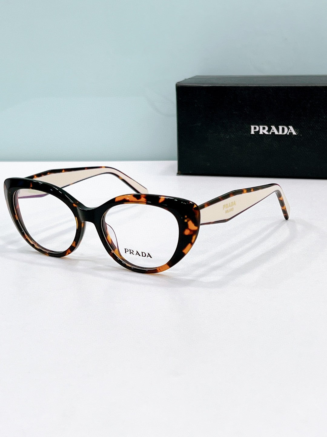 Prada  2025
