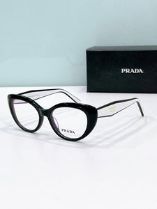 Prada  2025