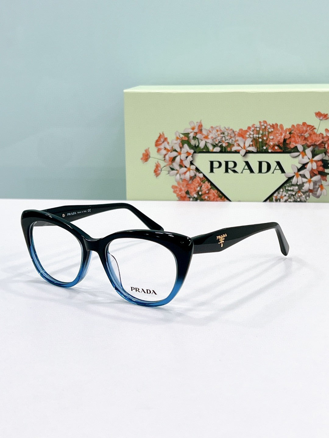Prada  2025