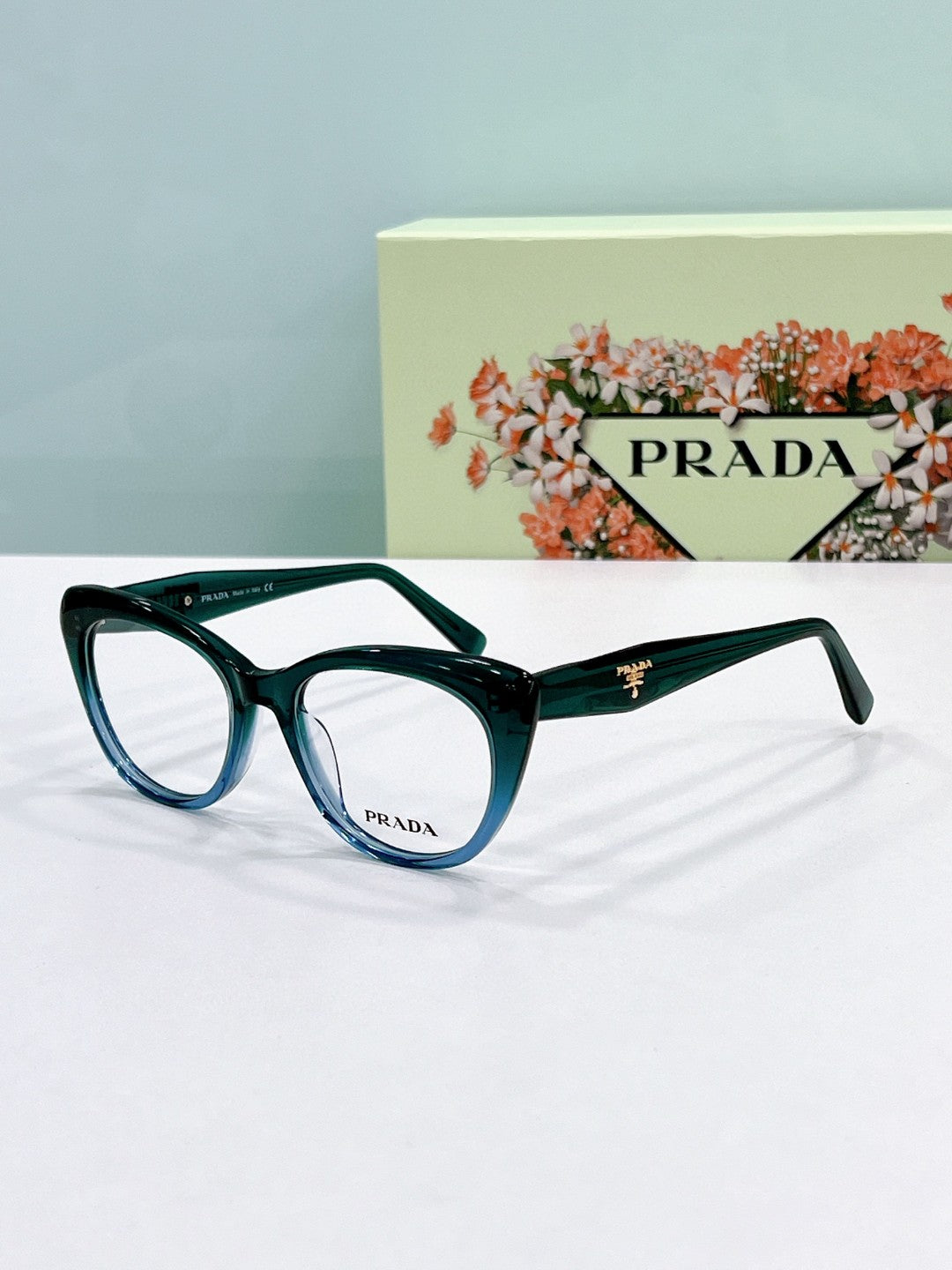 Prada  2025