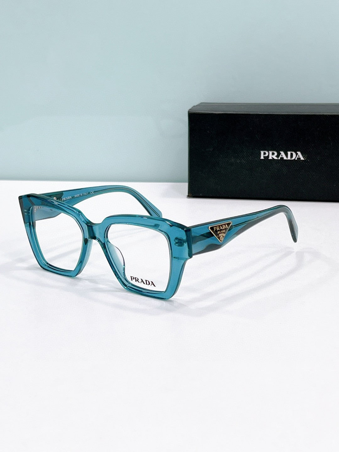 Prada  2025
