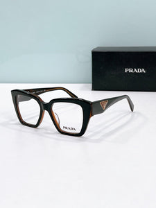Prada  2025
