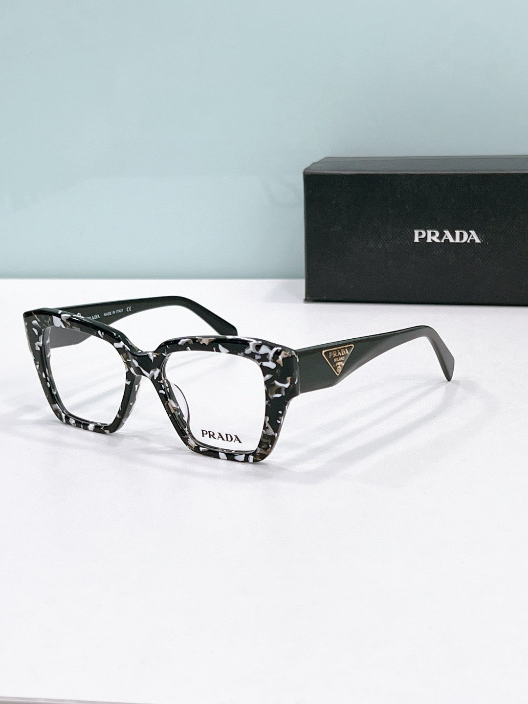 Prada  2025