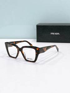 Prada  2025