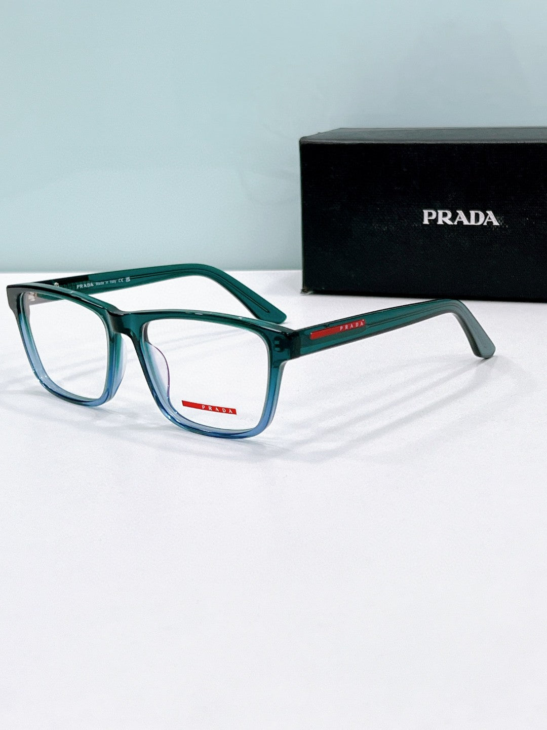 Prada  2025
