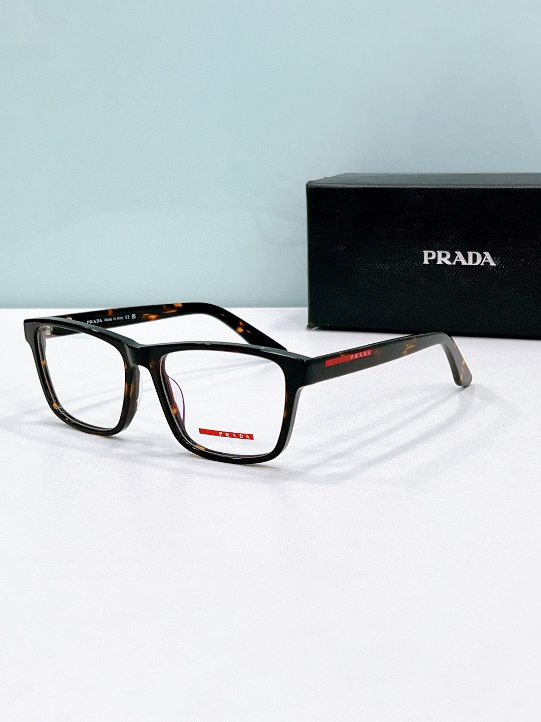 Prada  2025
