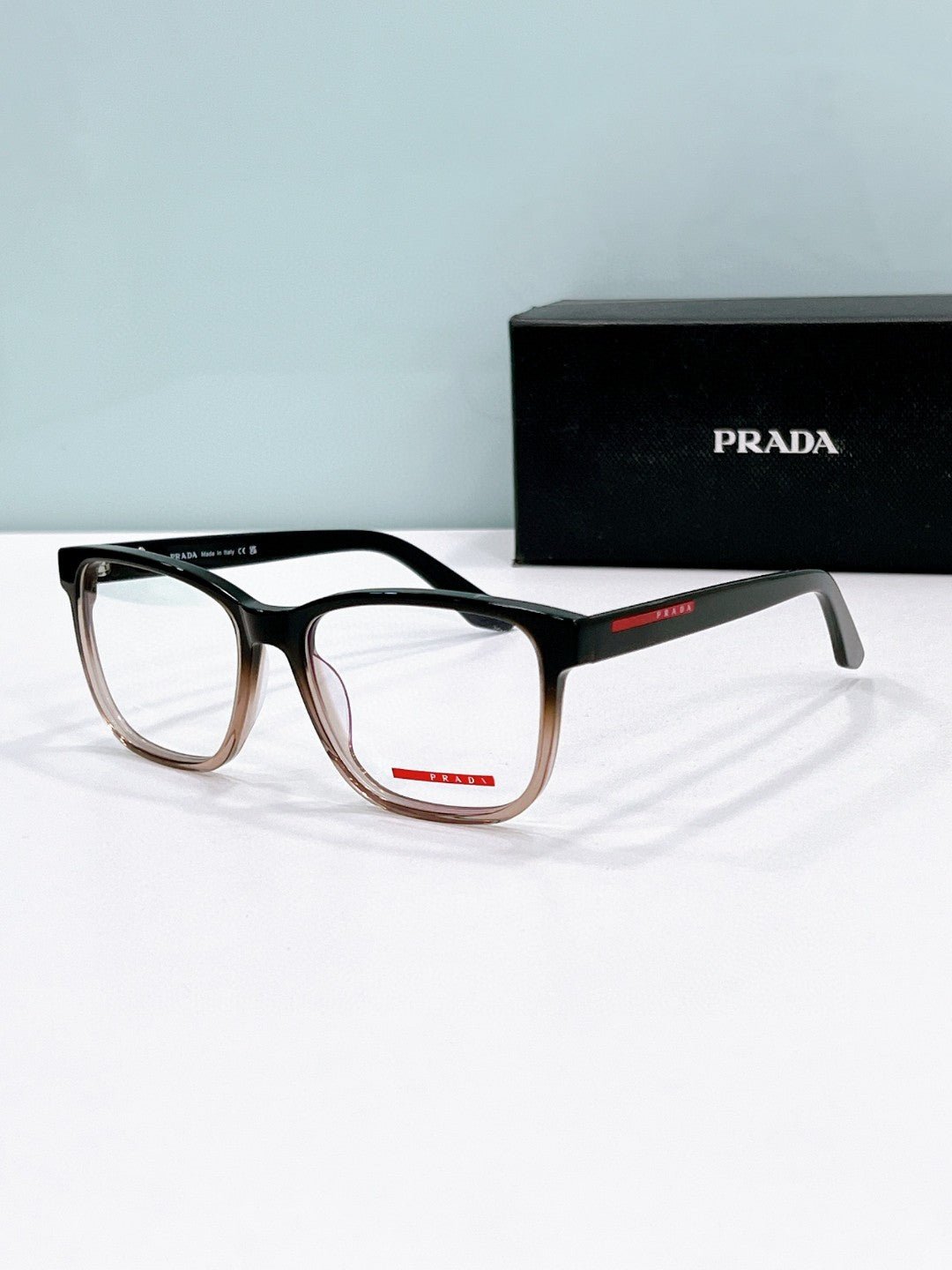 Prada  2025