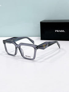 Prada  2025