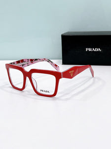 Prada  2025
