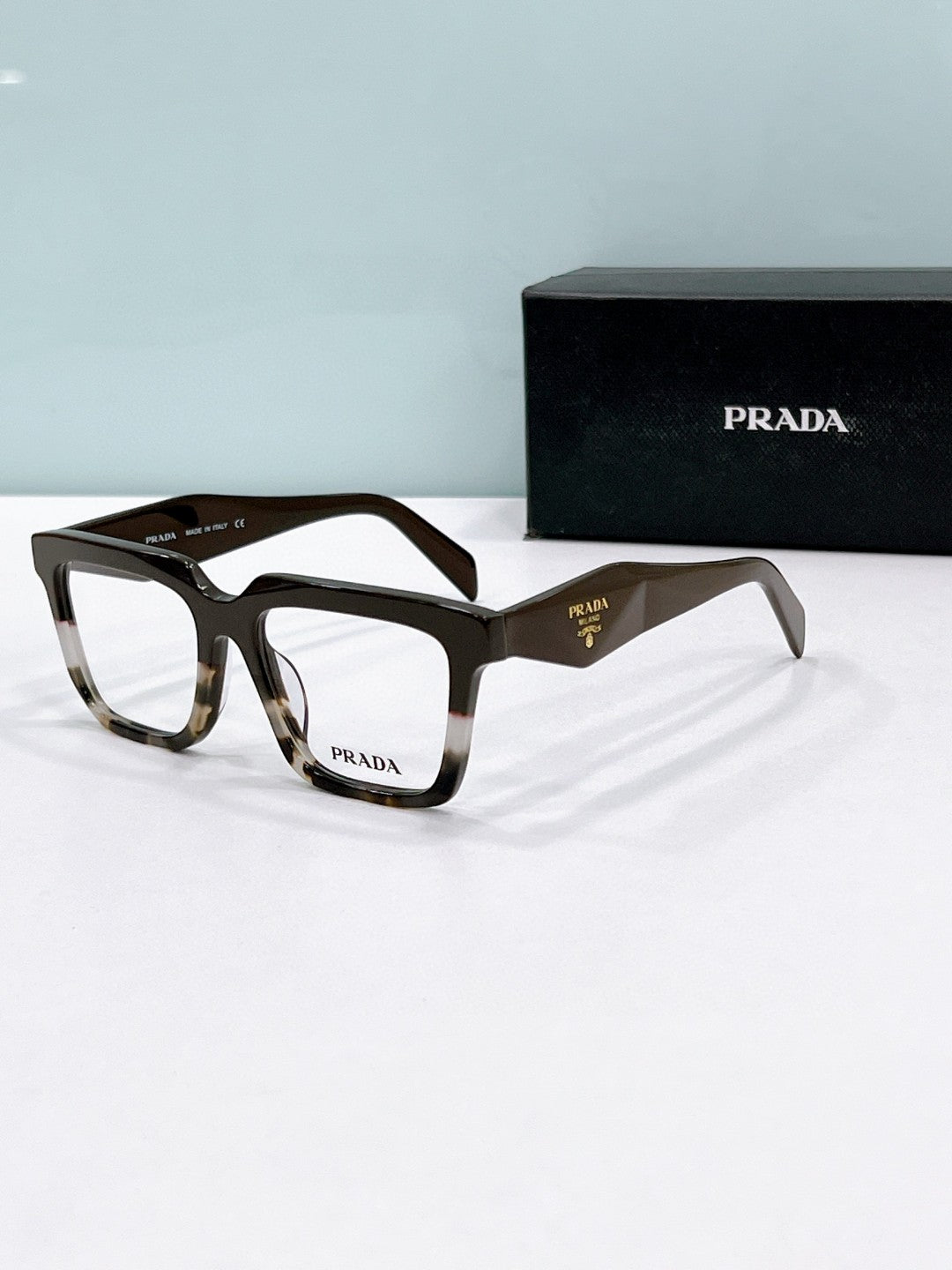 Prada  2025