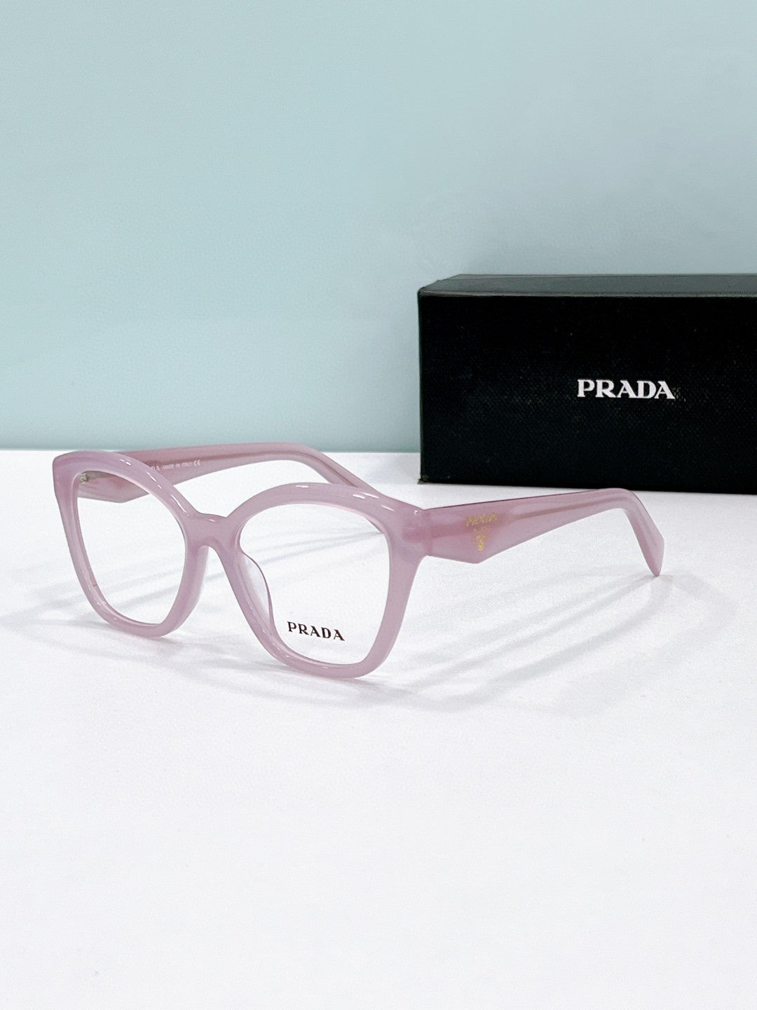 Prada  2025