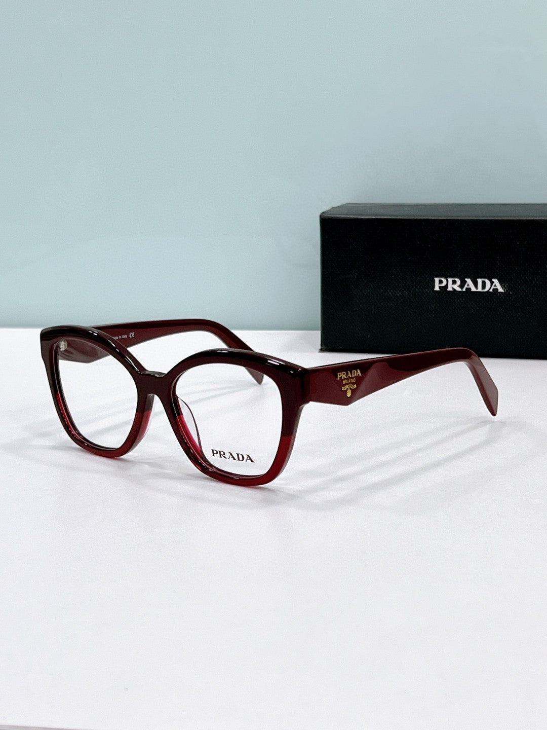Prada  2025