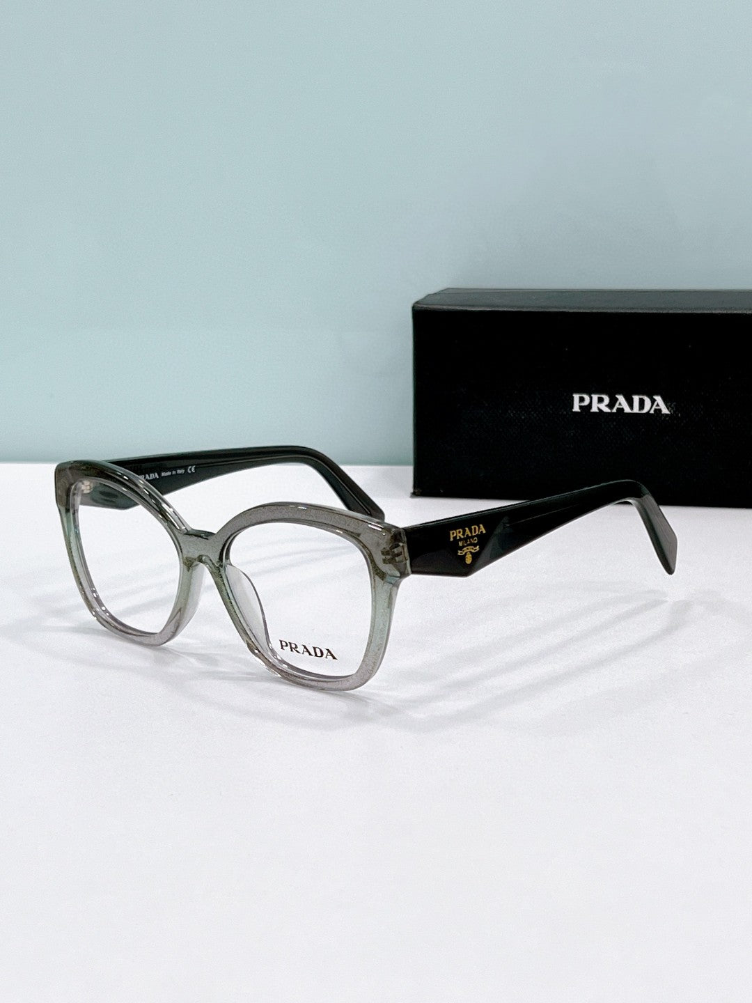 Prada  2025