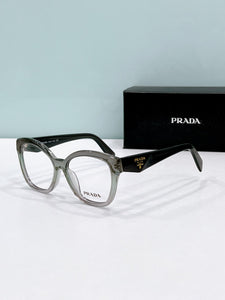 Prada  2025